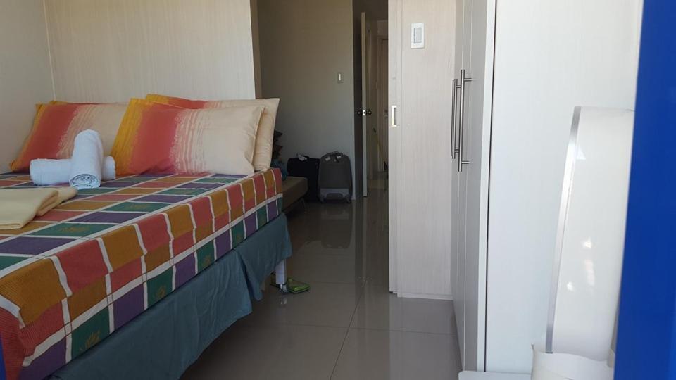 Cnholy Condo At Sea Residences 马尼拉 外观 照片